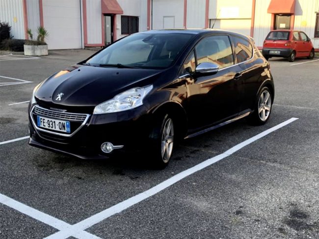 Peugeot 208 XY